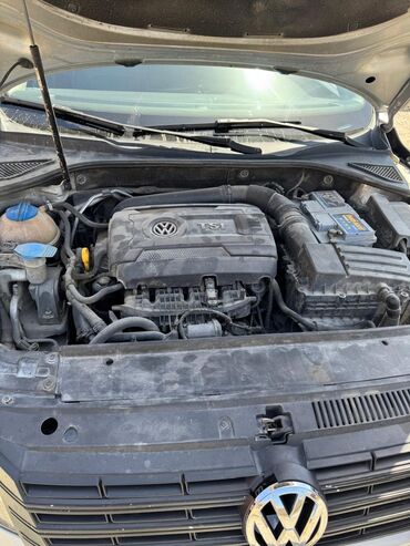 Volkswagen: Volkswagen Passat: 2 l | 2014 il Sedan — 14