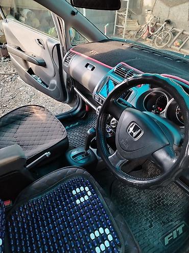 фит 3: Honda Fit: 2003 г., 1.3 л, Автомат, Бензин, Хэтчбэк — 9