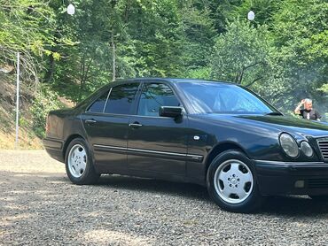 qaz 24 masin: Mercedes-Benz E 280: 2.8 l | 1996 il Sedan