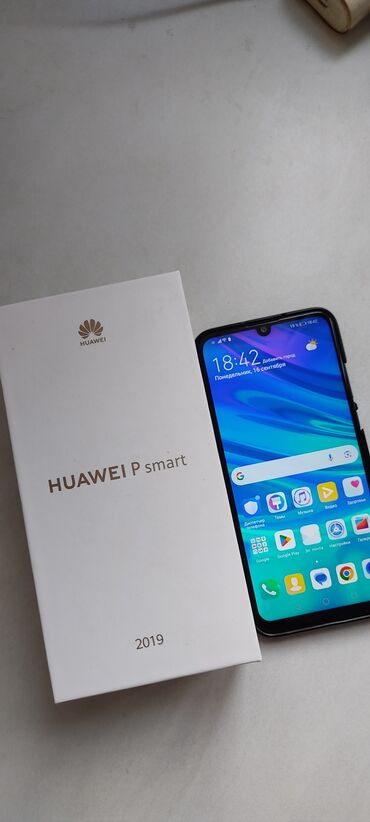 Huawei: Huawei P Smart 2019, Б/у, 32 ГБ, цвет - Синий, 2 SIM