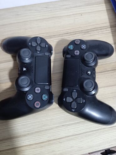 PS4 (Sony PlayStation 4): Продам оригинальные джойстики на ps4 состояние как новая 10/10