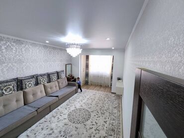 квартира продается бишкек: 2 комнаты, 68 м², 106 серия улучшенная, 2 этаж, Евроремонт