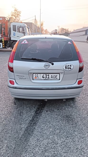 Nissan: Nissan Almera Tino: 2002 г., 2 л, Вариатор, Бензиновая, Хэтчбэк — 4