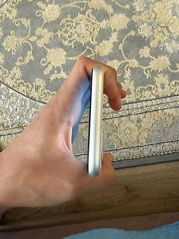 Apple iPhone: IPhone 11, Б/у, 128 ГБ, Белый, 84 % — 8