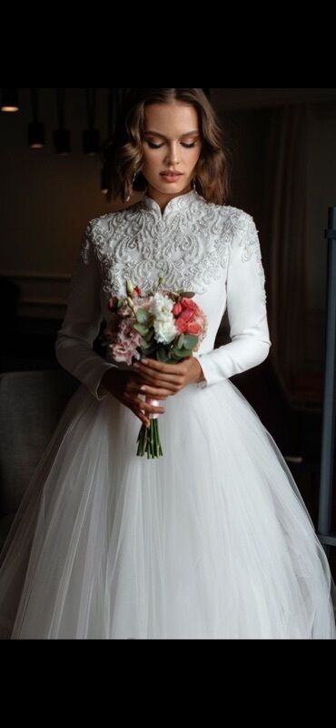 кыргызское национальное платье: Свадебное платье с закрытым верхом и пышной юбкой - Цвет: айвори