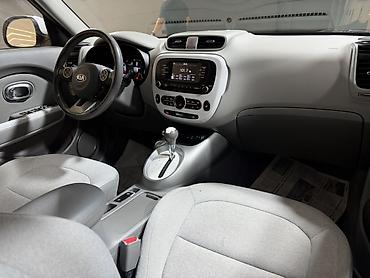 Продажа авто: Kia Soul EV: 2018 г., Электромобиль, Хэтчбэк — 5