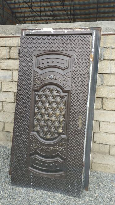 Otaq qapıları: Demir qapi 205/98sm
90azn
Hokmeli 8353 leli