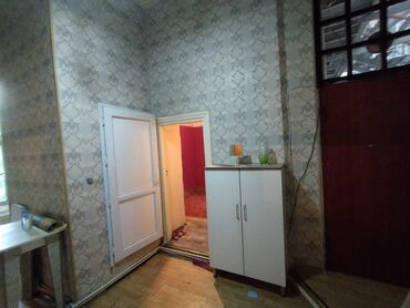 Köhnə tikili: Bakı, 3 otaqlı, Köhnə tikili, m. 28 may, 77 kv. m