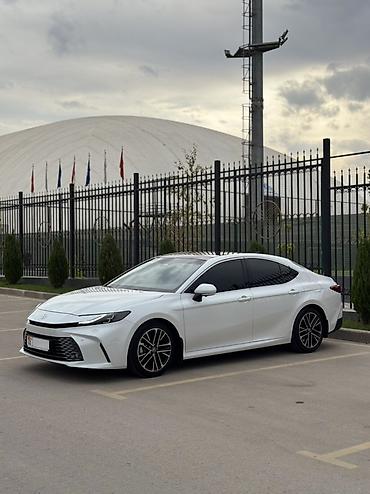 Продажа авто: Toyota Camry: 2025 г., 2.5 л, Автомат, Гибрид, Седан — 3