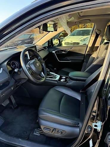 Toyota: Toyota RAV4: 2022 г., Автомат, Кроссовер — 3