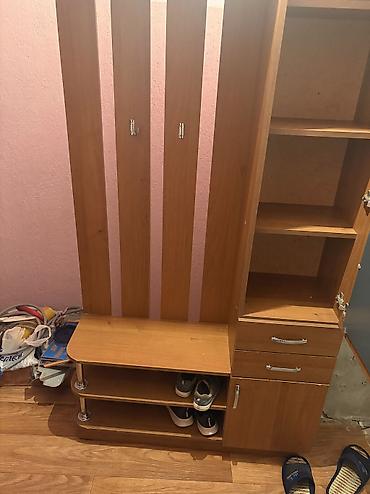 финская стенка: Прихожая модульная, цвет тёплый орех. Продаю прихожую с зеркалом 193 — 6