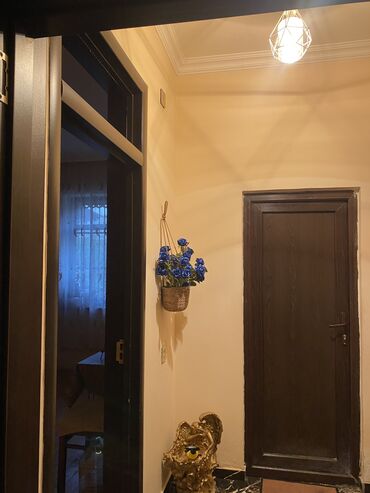 Həyət evləri və villaların satışı: Tecili‼️ Gence shere.Ev satilir.Unvan:Dash korpu teref Ev tam əşyalı -da lalafo.az — 5 Həyət evləri və villaların satışı: Tecili‼️ Gence shere.Ev satilir.Unvan:Dash korpu teref Ev tam əşyalı — 5