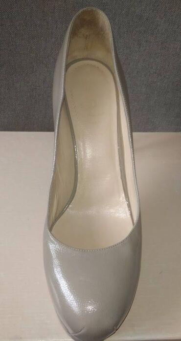 Ostala ženska obuća: Yves Saint Laurent original cipele 37 — 9
