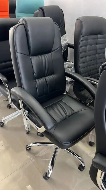 Ofis və oyun kresloları: Yeni, Təkərli, Qolları tənzimlənir, Dəri