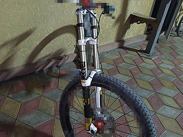 Продаётся двухкоронная вилка RockShox Boxxer R2C2 С топовыми демфером