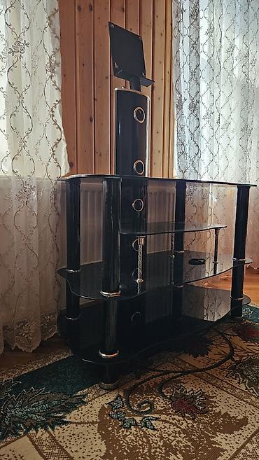 ev aksesuar: TV stendi və konsol - Material: parlaq qara şüşə səthlər və möhkəm — 2