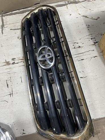 lend cruizer: Решетка радиатора Toyota 2008 г., Б/у, Оригинал — 2