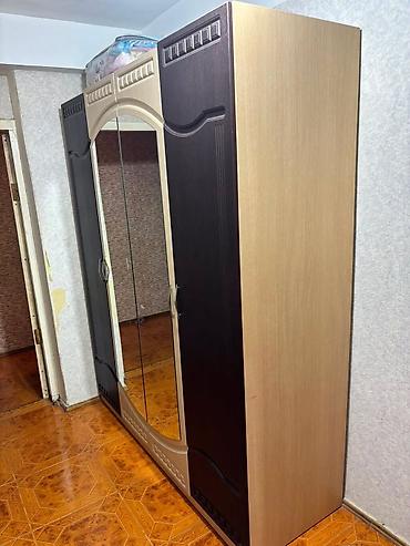 Digər mebel: Zulu*DOLAB* Qiymət *150 AZN* 1.80 en 2 uzunluq ünvan Yasamal Zülfiyyə — 1