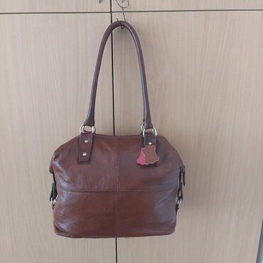 elegantan kompletic br: Kožne torbe moderne, prava koža. Nove, elegantne za žene. Na slikama