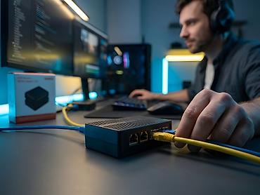 azercell mifi modem satilir: 5 Ports Gigabit Switch • Gigabit Sürət: 5 portlu şəbəkə — 2