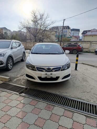 BYD: BYD : 2019 г., 2.5 л, Автомат, Электромобиль, Седан