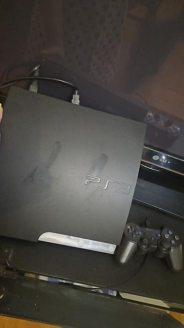 Video oyunlar və konsollar: Əla vəziyyətdə Playstation 3 satılır, pult ilə, üstündə oyunlar var — 2