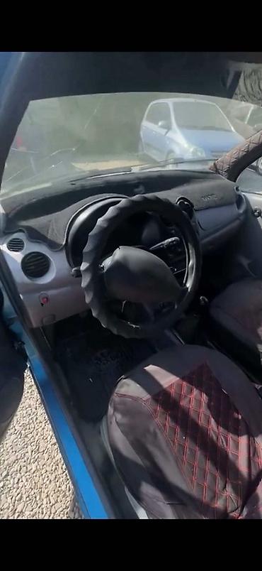 chevrolet camaro 68: Компактный городской хэтчбек синего цвета. Основные особенности: - — 3