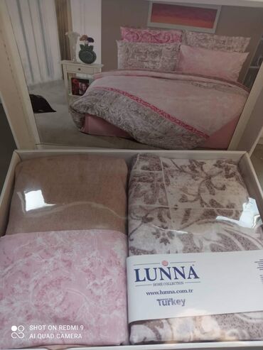 Posteljina: 🥰LUNNA POSTELJINE🥰 Carsaf sa lastisom CENA: 2700 din Pamuk — 3