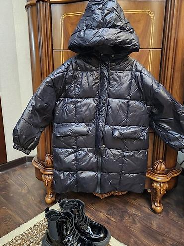 Верхняя одежда: Продаю верхнюю одежду на девочку 5-6,5 лет. Вся одежда в идеальном — 26