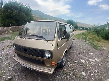 баа: Volkswagen Transporter: 1985 г., 1.8 л, Кол менен иштөөчү, Бензин, Van — 2