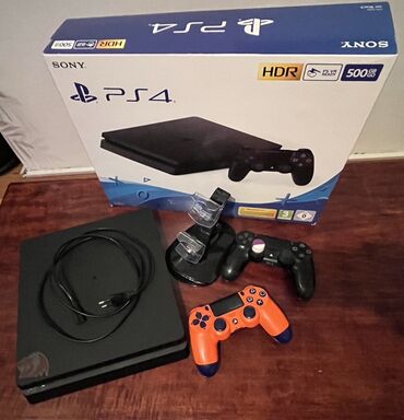 iphone 16 pro max srbija: Sony PlayStation 4 konzola sa 500GB memorije. U paketu dolaze dva