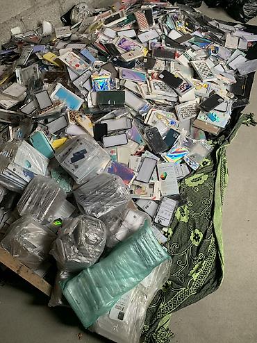 Чехлы: Чехол для телефона За всё 12.000 сом НОВЫЕ Состав лота: - — 8