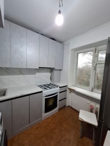 дом на иссык куле купить: 3 комнаты, 53 м², 3 этаж, Косметический ремонт