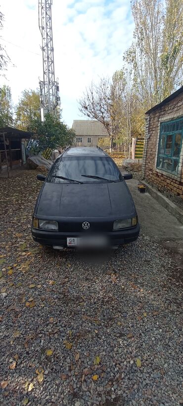 Volkswagen: Volkswagen Passat: 1991 г., 1.8 л, Механика, Бензин, Универсал