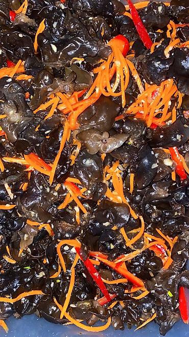 Готовые блюда, кулинария: Ассорти корейских салатов — свежеприготовленные закуски по — 7