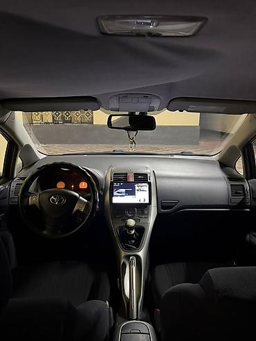 jac js6: Toyota Auris: 2009 г., 1.6 л, Механика, Бензин, Хэтчбэк — 8