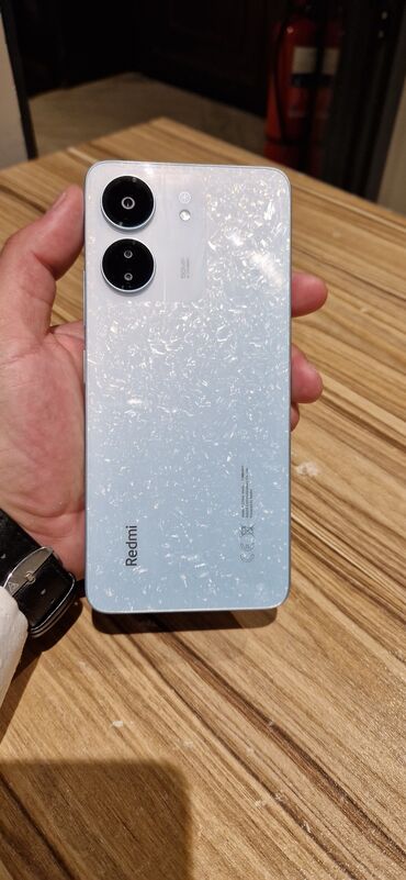 redmi a9: Xiaomi Redmi 13C, 128 GB, rəng - Gümüşü, 
 Sensor, Barmaq izi, İki sim kartlı
