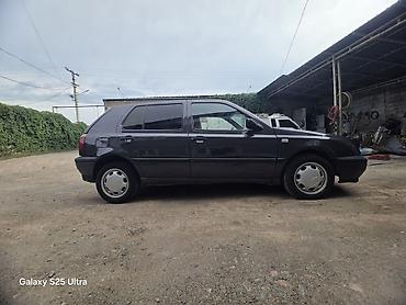 e6 3: Volkswagen Golf: 1992 г., 1.8 л, Механика, Бензин, Хэтчбэк — 3
