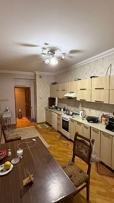 Mənzillər: 3 otaqlı, Yeni tikili, 128 kv. m — 5