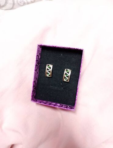 золотой набор серьги и кольцо: Продаю серьги с золотым покрытием цена 800с