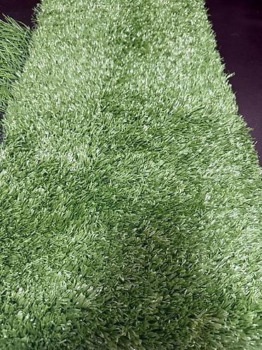 Резиновая плитка: Искусственная трава, представленная в различных оттенках зеленого — 2