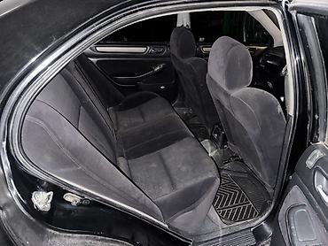 8: Honda Accord: 2001 г., 1.8 л, Механика, Бензин, Седан — 2