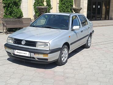 некция 1: Volkswagen Vento: 1993 г., 1.8 л, Механика, Бензин, Седан