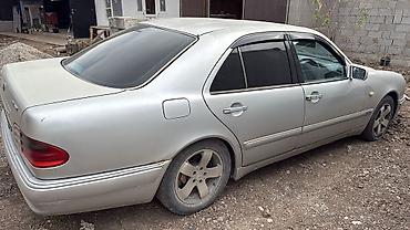 капот вито: Mercedes-Benz E-Class: 1999 г., 2.4 л, Автомат, Бензин, Седан — 3