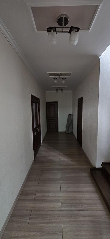 Продажа коттеджей и домов: 5 и более комнат, 350 м², 8 соток, Бишкек, Алтын-ордо ж/м Собственник — 11