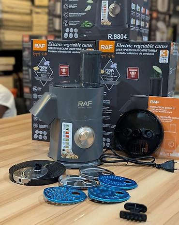 dusbere kesen aparat: RAF R.8804 elektrikli tərəvəz doğrayıcı - Güc: 700W - 8-in-1 — 2