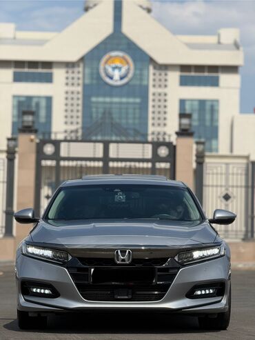 срочно срочно продаю машина: Honda Accord: 2019 г., 2 л, Автомат, Бензин, Седан