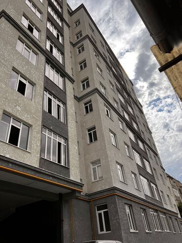 купить квартиру в киргизии: 2 бөлмө, 85 кв. м, 3 кабат, ПСО (өзү оңдоп түзөтүп бүтүү үчүн)