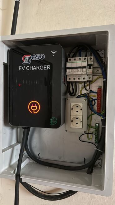 elektron maşın: 280azn plug in hybrid maşınlar üçün şarj adaptorları və başlıqlar