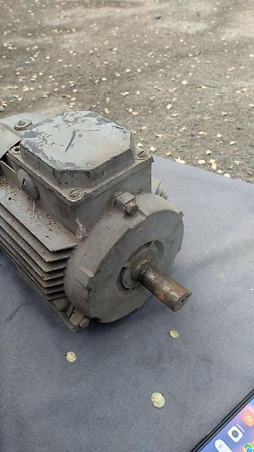Электродвигатели: Продаю б/у электродвигатель 4АМ80А2/13 асинхронный СССР, 220/380V — 8